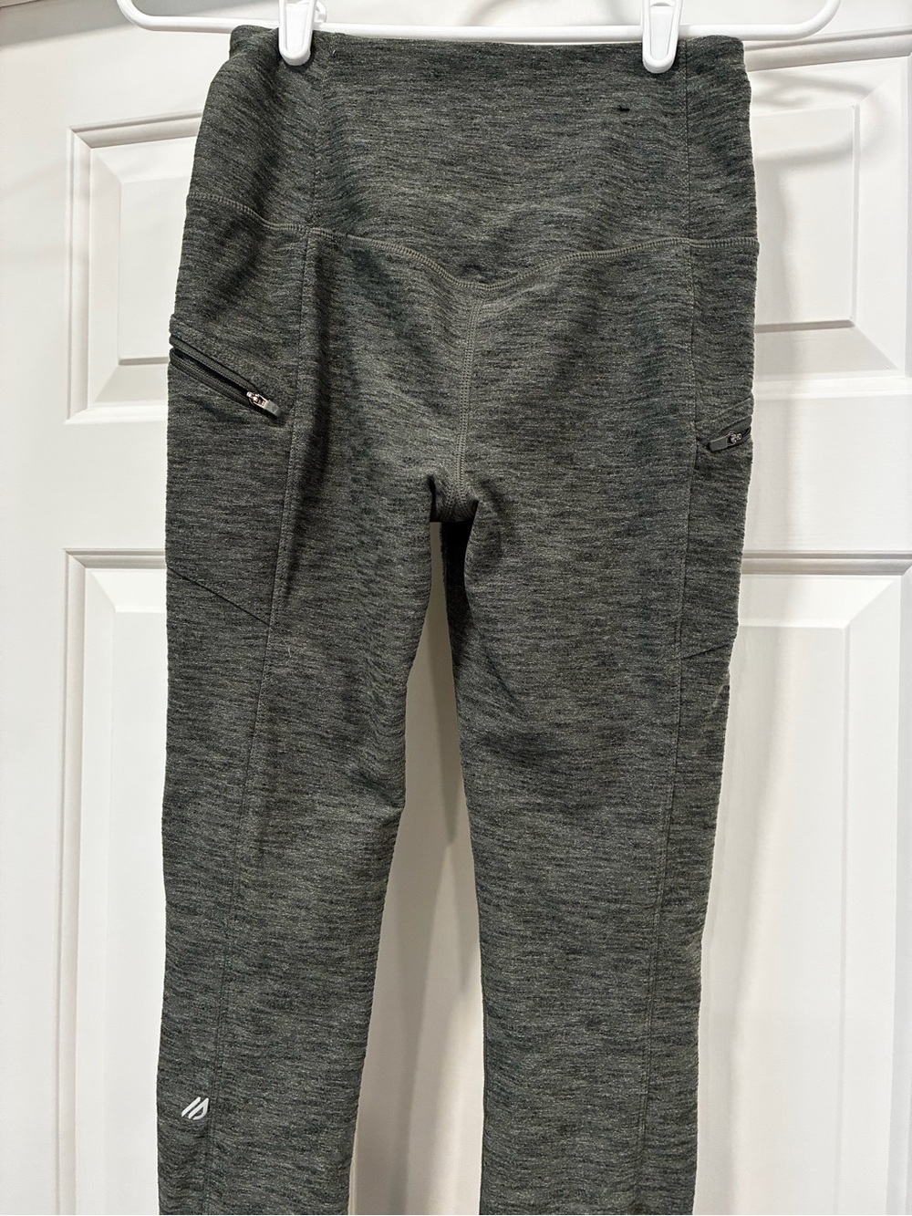 Eddie Bauer Gray Active Leggings with Zip Pockets